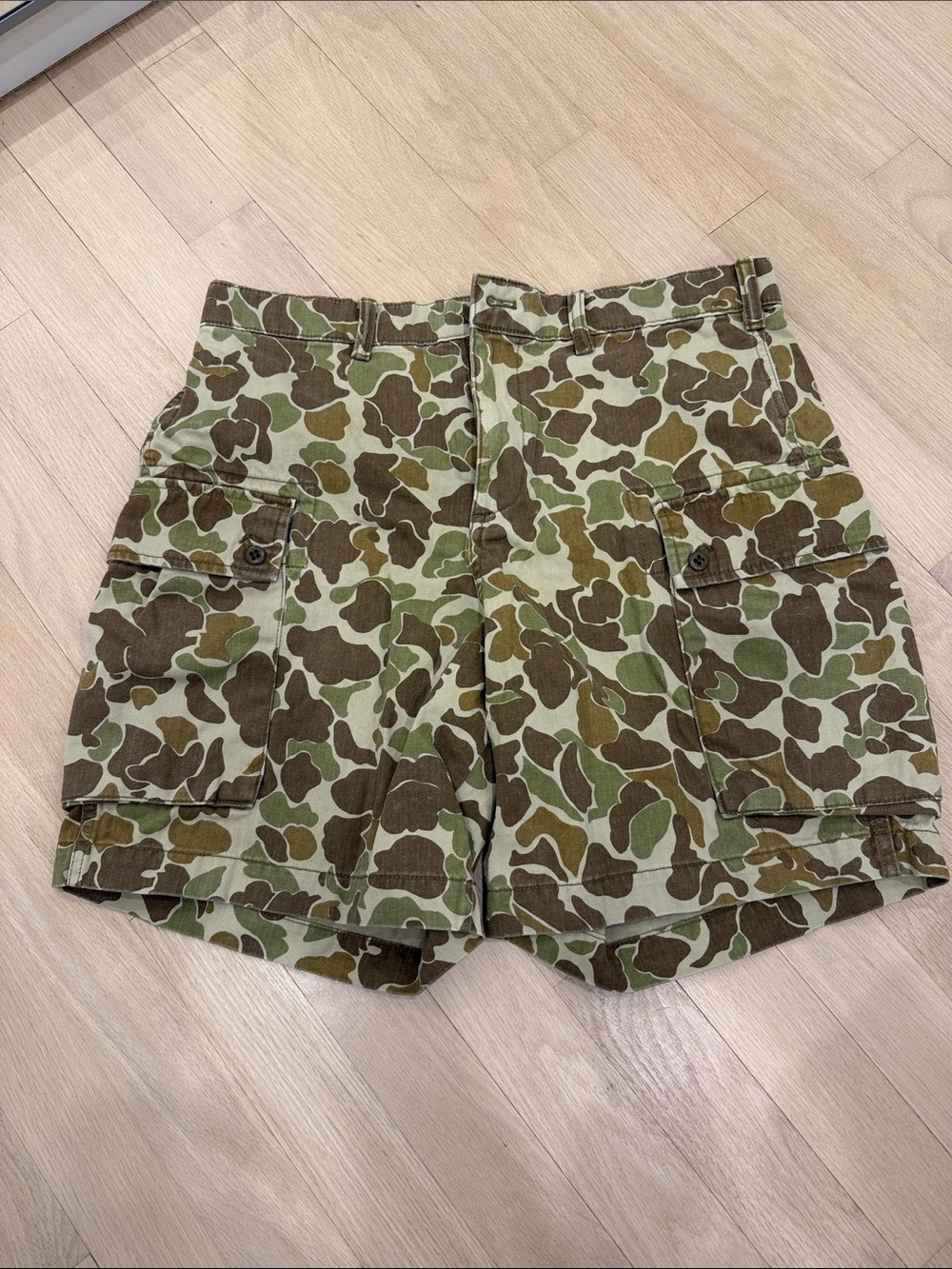 GAP Men's Camo Cargo Shorts in Olive and Brown